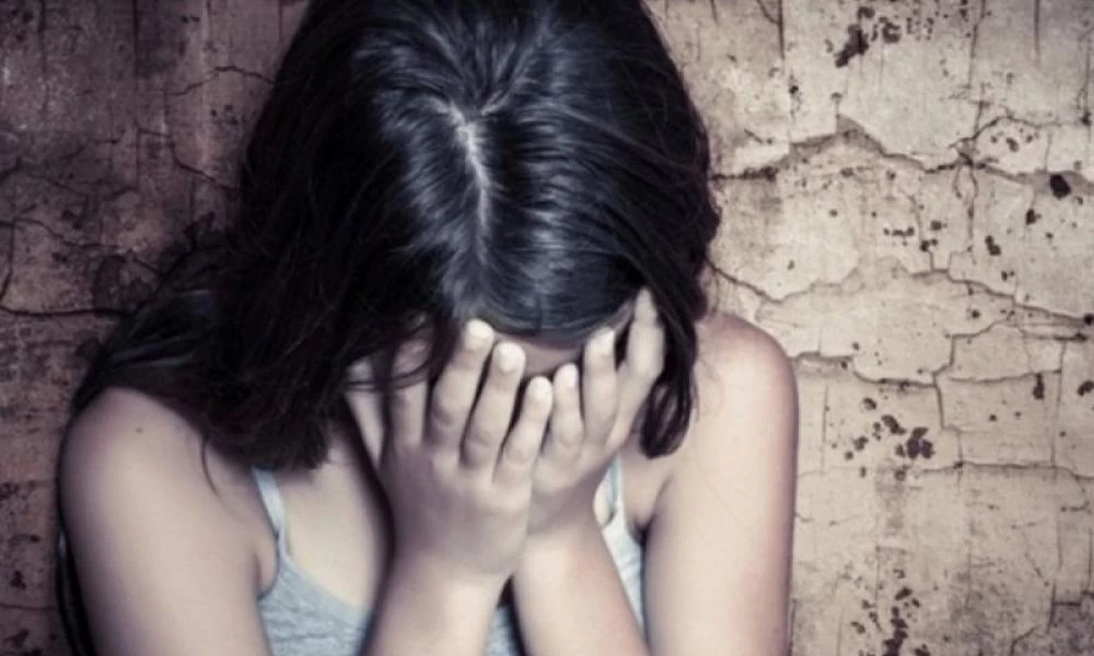 Σοκ στο Πέραμα: Αλβανός κακοποιούσε την σύντροφο του και την ανήλικη κόρη της